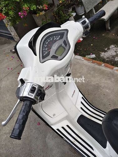 Vespa 218 Iget ABS zin êm ngay chủ ký
