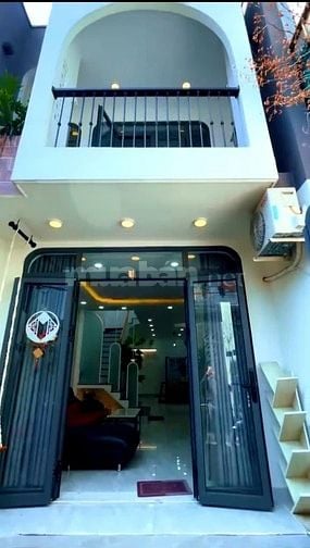 Nhà Nhất Chi Mai cần bán, gần trường Tiểu Học Yên Thế, giá 3tỷ550-52m2