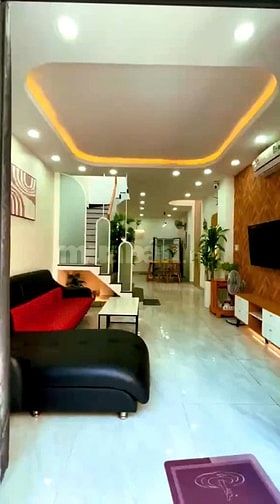 Nhà Nhất Chi Mai cần bán, gần trường Tiểu Học Yên Thế, giá 3tỷ550-52m2