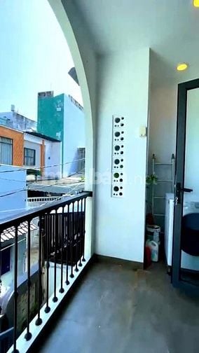 Nhà Nhất Chi Mai cần bán, gần trường Tiểu Học Yên Thế, giá 3tỷ550-52m2