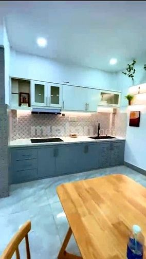 Nhà Nhất Chi Mai cần bán, gần trường Tiểu Học Yên Thế, giá 3tỷ550-52m2