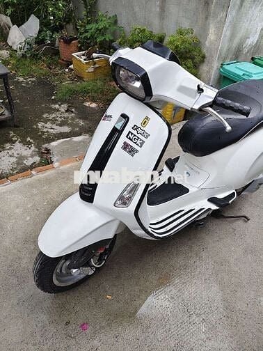 Vespa 218 Iget ABS zin êm ngay chủ ký