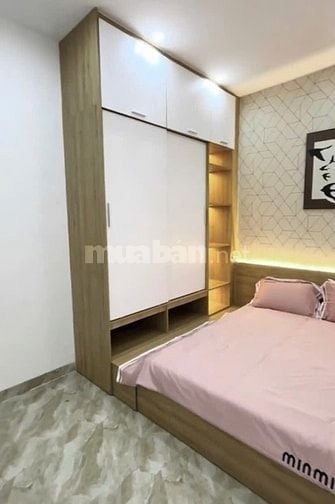 Nhà Nhất Chi Mai cần bán, gần trường Tiểu Học Yên Thế, giá 3tỷ550-52m2