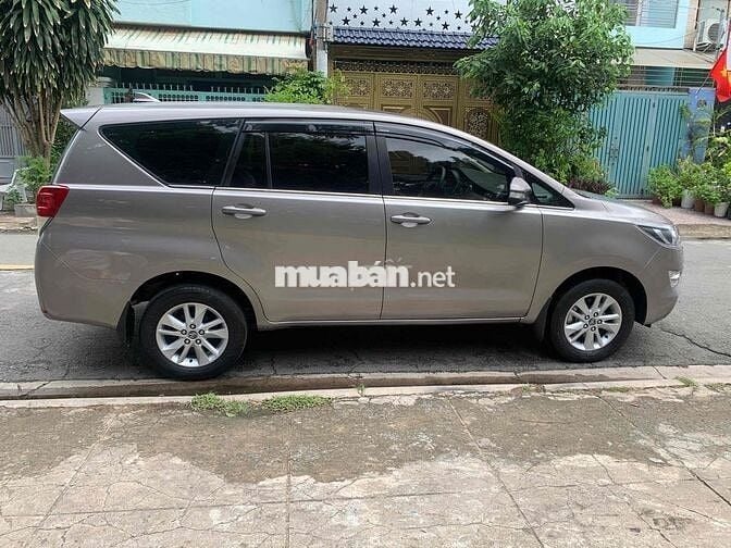 BÁN XE TOYOTA INNOVA 2.0E SX 2018 SỐ SÀN