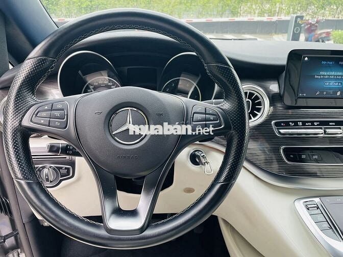Mercedes-Benz V 250 Luxury 2021 - 25000 km - TL