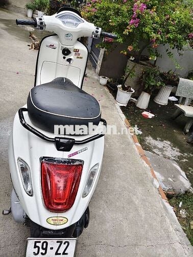 Vespa 218 Iget ABS zin êm ngay chủ ký