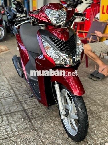 Viíion 2017 khoá ga , xe phố