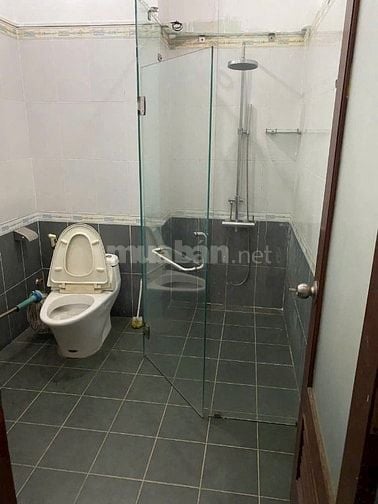 Bán 2 tỷ 770. Nhà 50m2 Huỳnh Văn Bánh gần Lê Văn Sỹ, Xây 1 trệt 3 lầu.