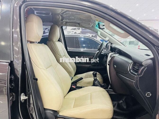 Toyota Fortuner 2017 2.4G 4x2 MT