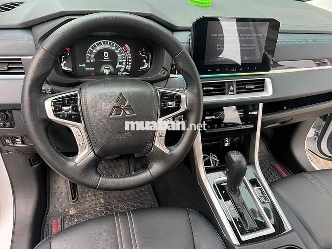 Mitsubishi Xpander Cross phiên bản cao cấp 2025