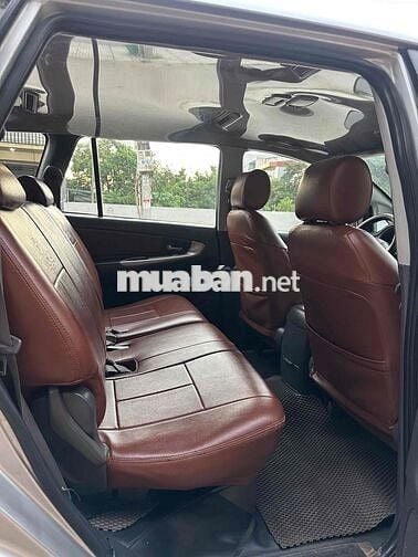 Toyota Innova 2013 2.0E - 15000 km