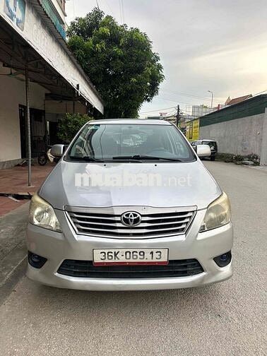 Toyota Innova 2013 2.0E - 15000 km