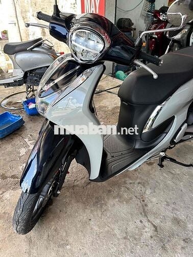 cần bán xe sh mode 2024 odo 2.000km