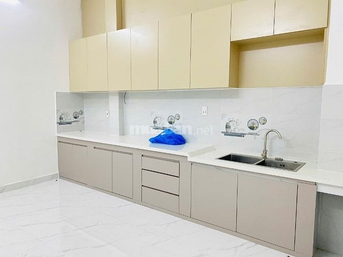 Bán Nhà HXH cạnh mặt tiền đường Nguyễn Xí, Bình Thạnh,SHR nhỉnh 6tỷ TL