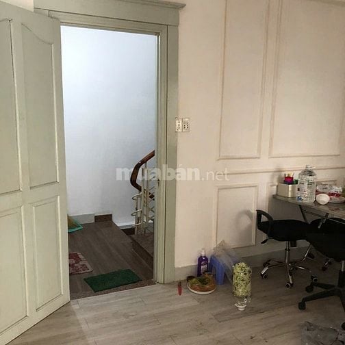 Cho thuê nhà đường Nguyễn Tri Phương, P9, Q10, ngang 5,2x11,5m