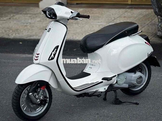vespa 2016 kiễng đẹp may zin nợ xấu trả 50% ạ