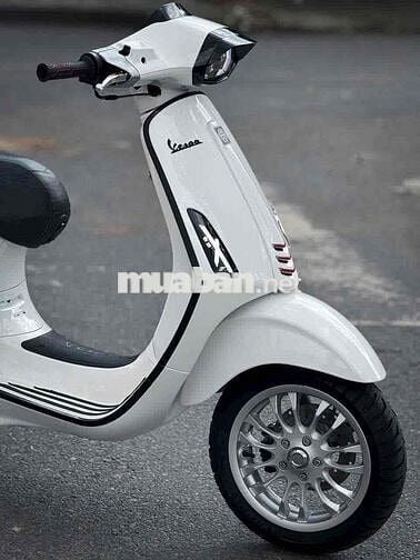vespa 2016 kiễng đẹp may zin nợ xấu trả 50% ạ