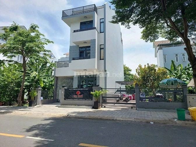 Ra Lô Đất Ngay Trung Tâm Hành Chính Q9 - Giá 30tr/m2 - Sổ Sẵn