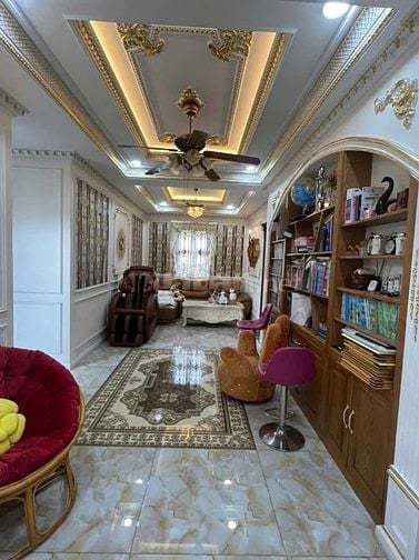 Bán Biệt thự đẳng cấp 4 lầu ngang 12m ngay KDC Cityland P.10 240m2 tiệ
