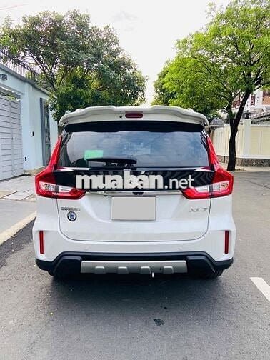 Suzuki XL7 model 2023 số tự động, màu trắng rin
