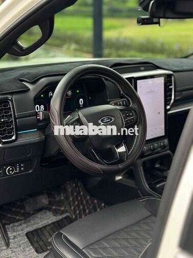 Ford Everest 2025 Platinum 2.0L 4x4 AT - 5000 km