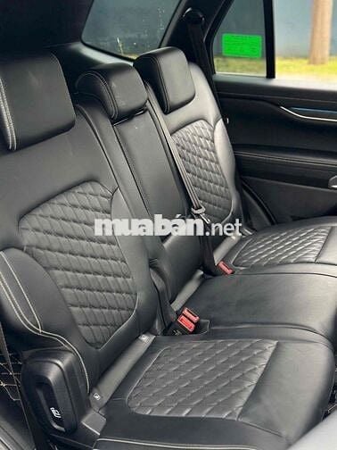 Ford Everest 2025 Platinum 2.0L 4x4 AT - 5000 km