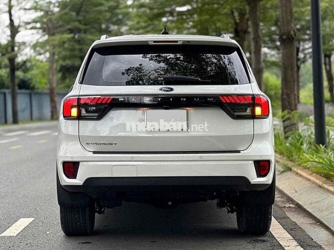 Ford Everest 2025 Platinum 2.0L 4x4 AT - 5000 km