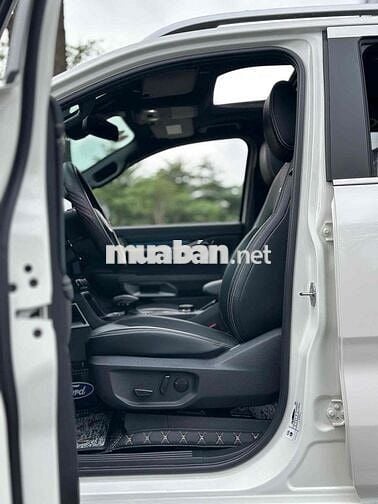 Ford Everest 2025 Platinum 2.0L 4x4 AT - 5000 km
