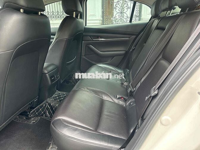 Mazda 3 2022 1.5L Luxury - 450500 km