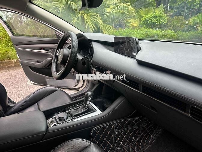 Mazda 3 2022 1.5L Luxury - 450500 km