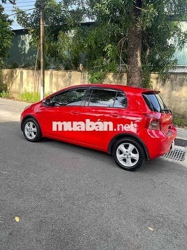 Toyota Yaris 2007 1.3 AT - 97000 km