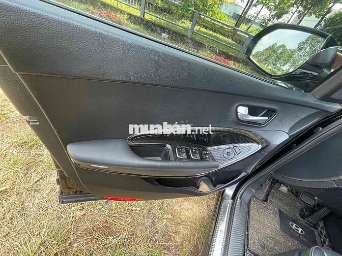 Hyundai Santa Fe 2014 2.2 AT 2WD - 125000 km
