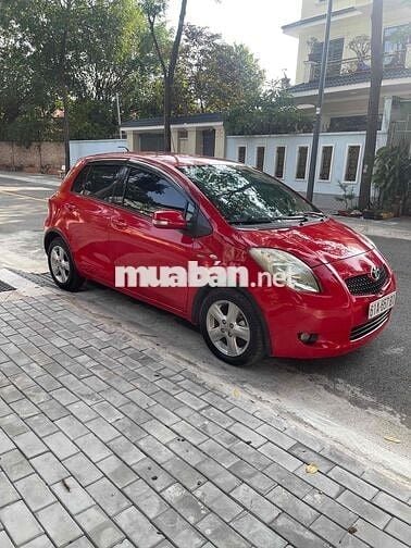 Toyota Yaris 2007 1.3 AT - 97000 km