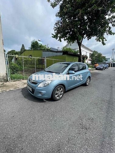 Hyundai i20 2010 1.4 AT - 95000 km