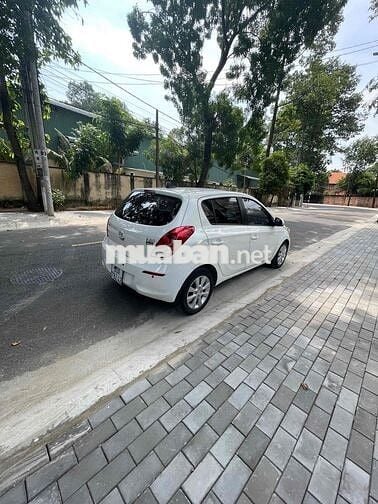 Hyundai i20 2016 1.4 AT - 128000 km