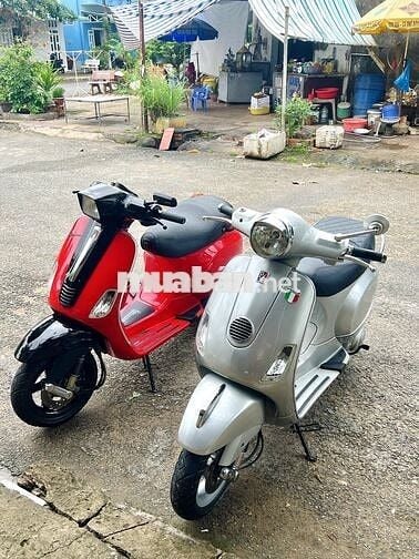 1 Cặp vespa S125 3V và vespa Lx125 Fi