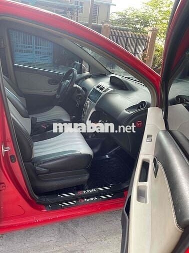 Toyota Yaris 2007 1.3 AT - 97000 km