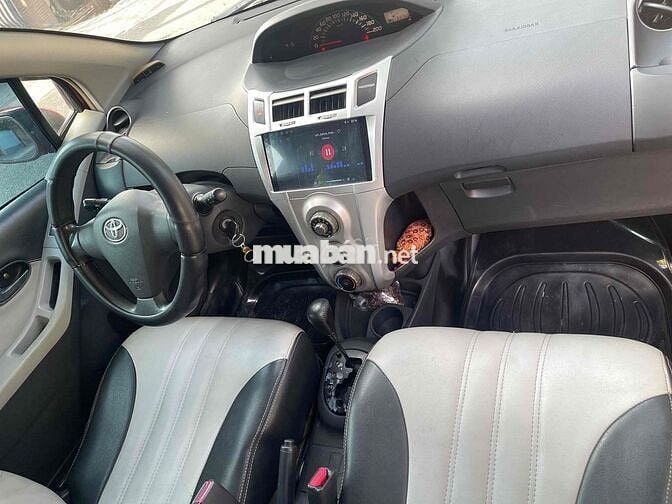 Toyota Yaris 2007 1.3 AT - 97000 km