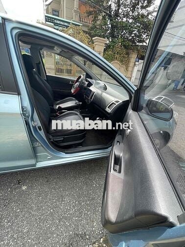 Hyundai i20 2010 1.4 AT - 95000 km