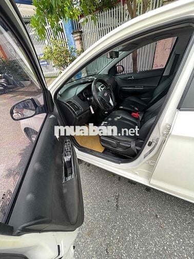 Hyundai i20 2016 1.4 AT - 128000 km