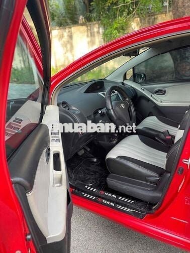 Toyota Yaris 2007 1.3 AT - 97000 km