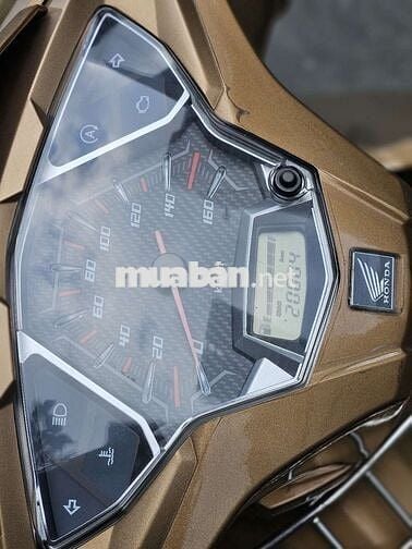 Cần tiền bán gấp Air Blade mới cứng