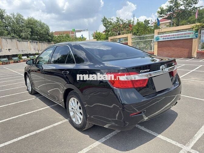 Toyota Camry 2014 2.0E - 75000 km