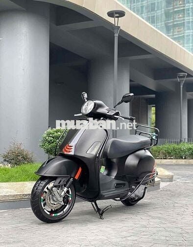 Vespa GTS 150 Super Sport