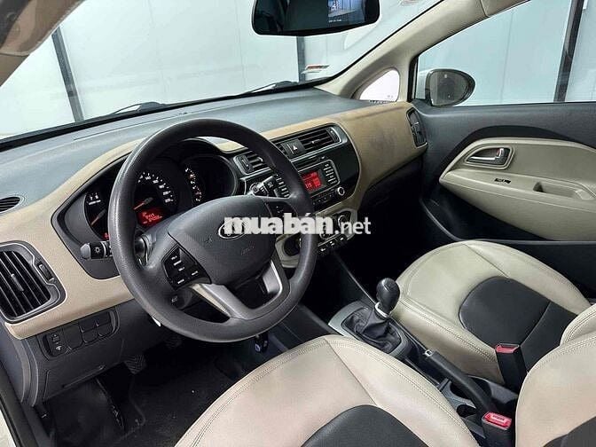Kia Rio 2016 1.4 MT Sedan - 82000 km