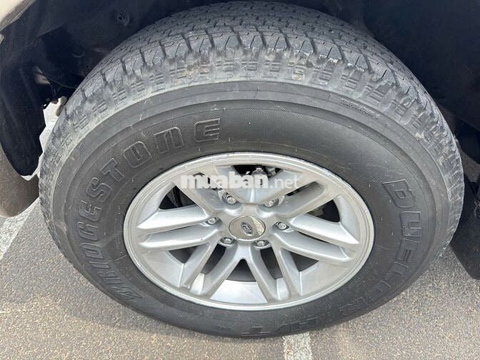 Ford Everest 2009 2.5L 4x2 MT - 98000 km
