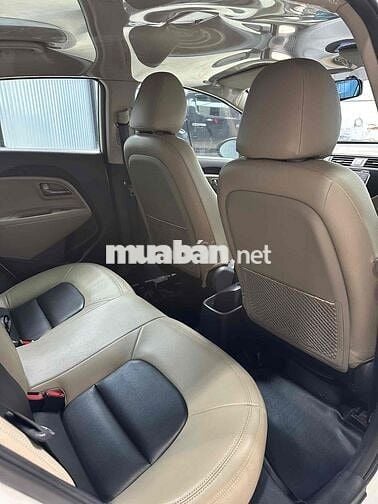Kia Rio 2016 1.4 MT Sedan - 82000 km