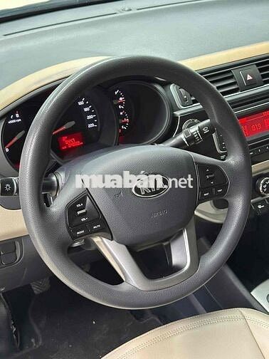 Kia Rio 2016 1.4 MT Sedan - 82000 km