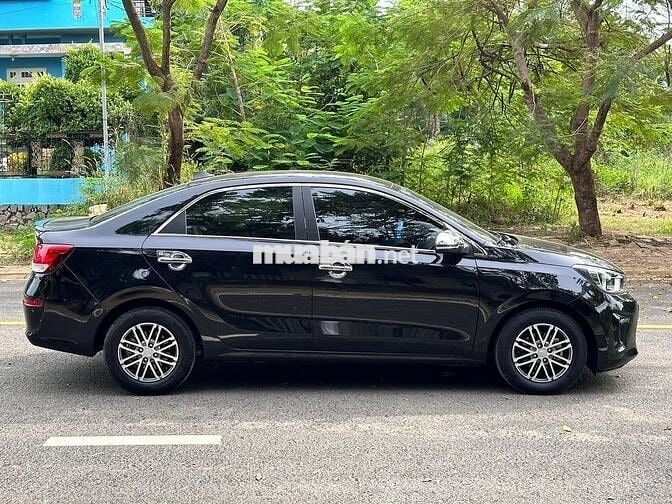 Kia Soluto 2020 số tự động màu đen rin
