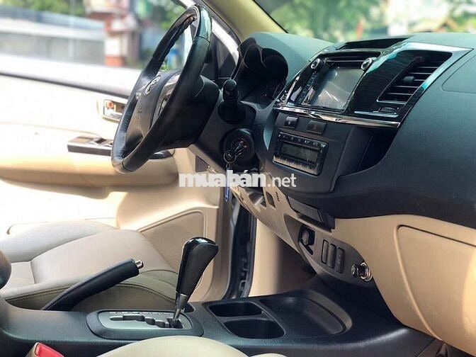 Bán xe Toyota Fortuner 2015 số tự động máy xăng